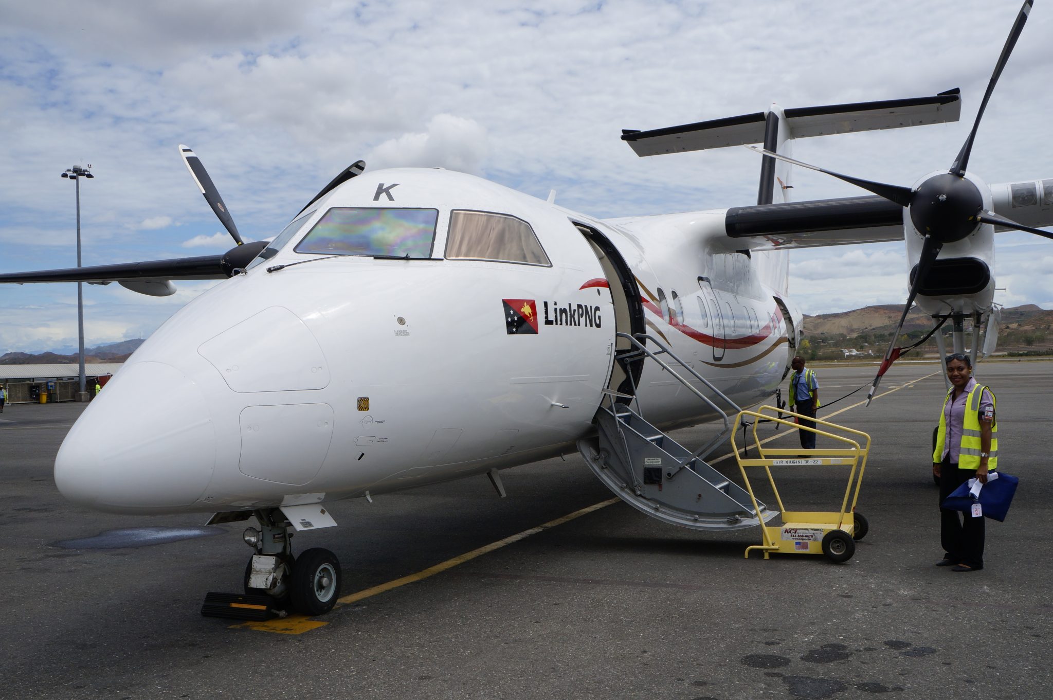 Dash 8 Operates To Kavieng Due To Runway Works