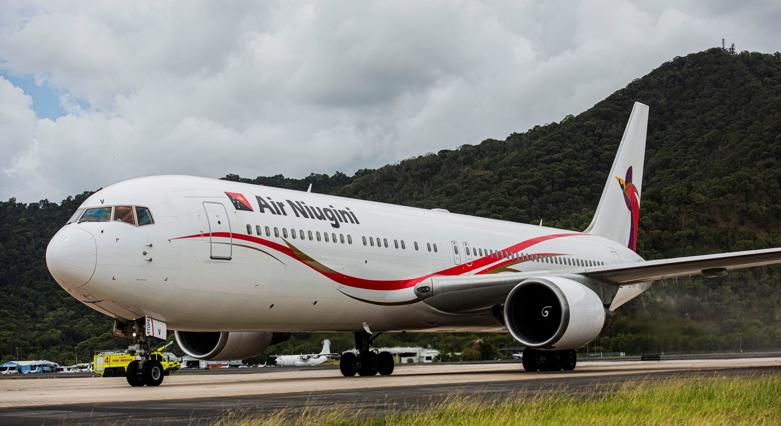 Air Niugini operates additional flights to Sydney.